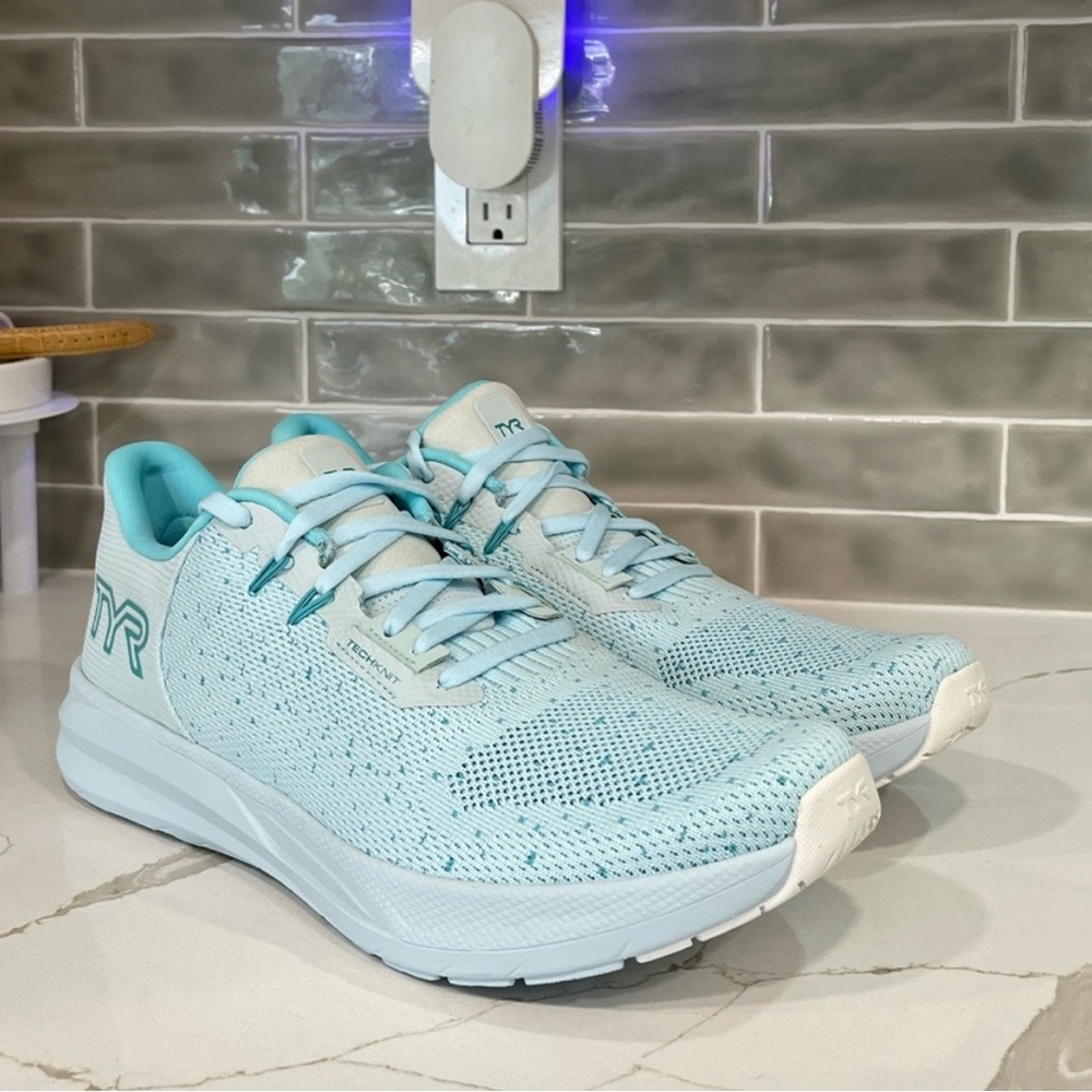 TYR TECHKNIT RNR-1 Running Shoes. Men’s Size 11.5 Color Seafoam / White